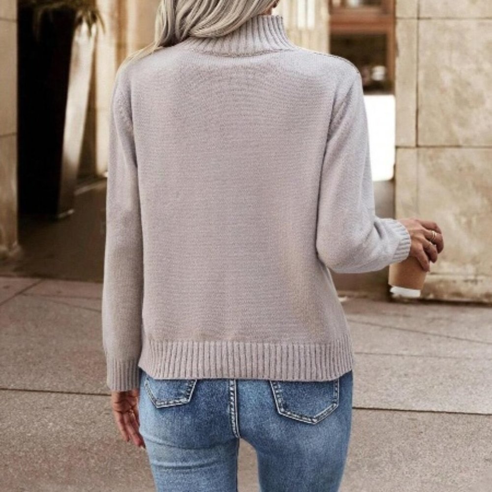 Mock Neck Ribbed Knit Pullover Sweater - Picture 4 of 4
